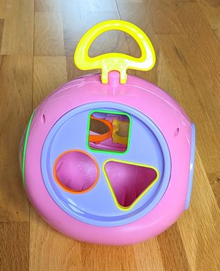 Juguete para bebes con piezas encajables