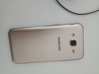 Samsung Galaxy J5 dorado 