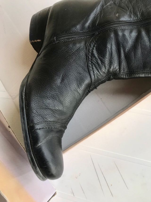 Botas negras piel B.D.A.