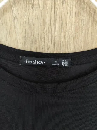 Vestido manga ancha negro · Bershka · M/38 (nuevo)