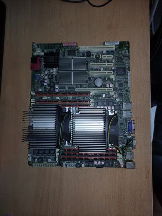 Placa base servidor + 2 CPU XEON + 48 GB RAM