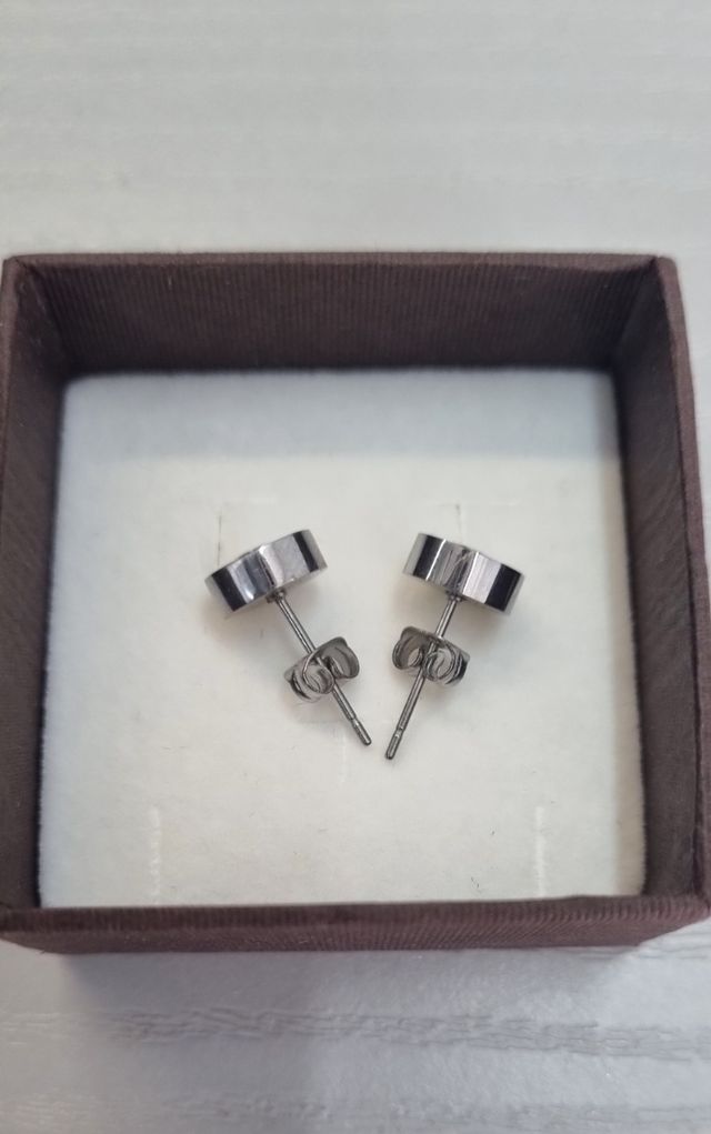 Pendientes acero