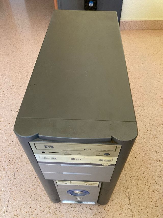 Torre de ordenador (piezas)