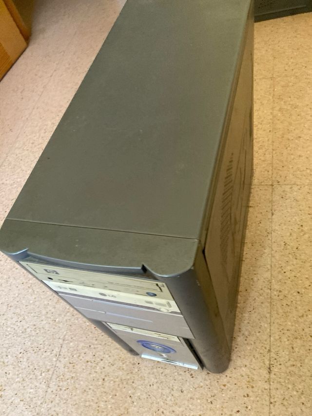 Torre de ordenador (piezas)