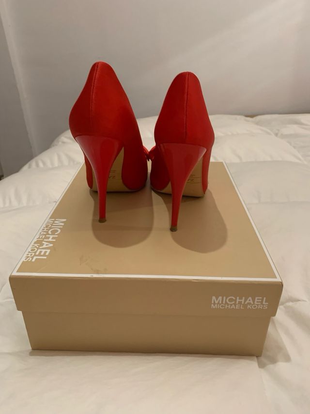 Zapatos rojos raso fiesta zara T38