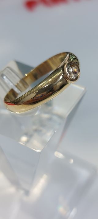 Anillo solitario oro 18k. diamante