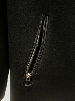 Abrigo de paño negro