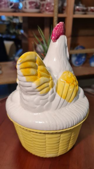 Gallinella d'uovo in ceramica