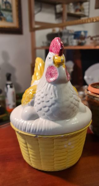 Gallinella d'uovo in ceramica