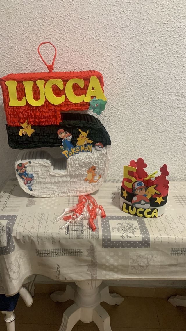 piñata/ corona pokemon