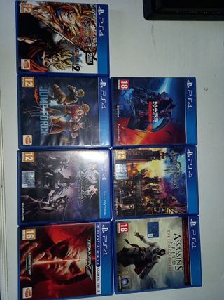 Console ps4 + 8 giochi + 2 controller Sony