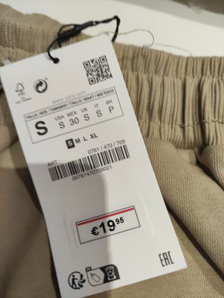 Pantalón corto bermuda zara beige crema