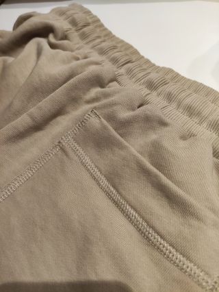 Pantalón corto bermuda zara beige crema
