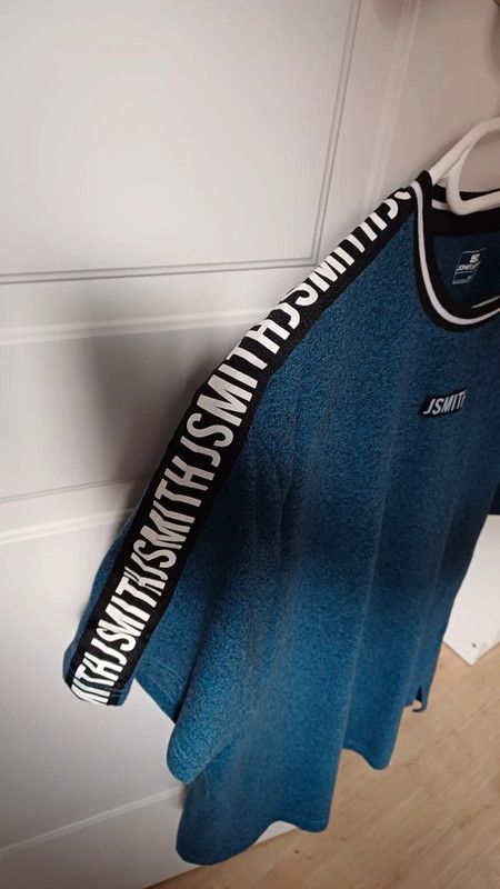 Camiseta manga corta hombre.