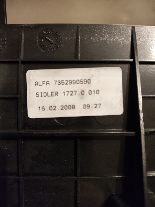 Tarjetero Alfa Romeo 147