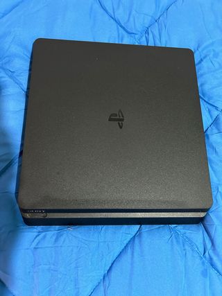 PlayStation 4 Slim