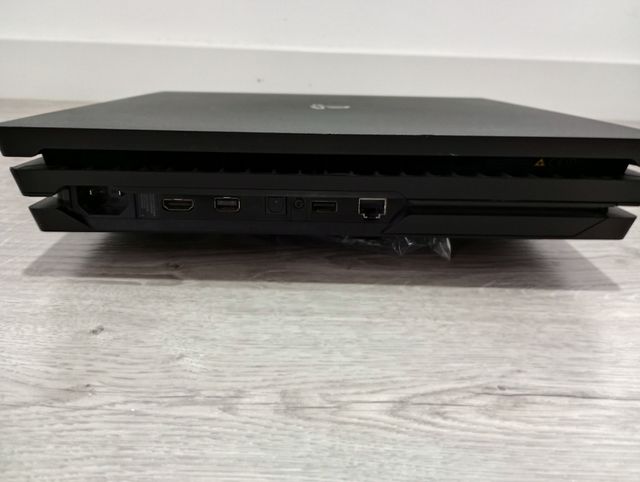 PlayStation PS4 Pro 1 TB