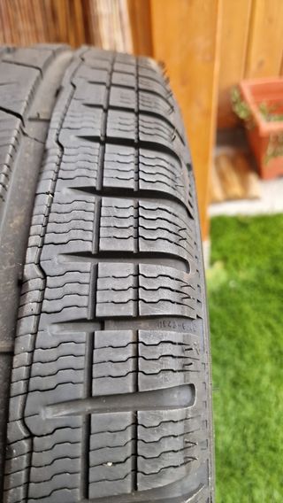 Michelin Pilot Alpin 235/45/18 nieve.
