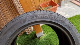 Michelin Pilot Alpin 235/45/18 nieve.