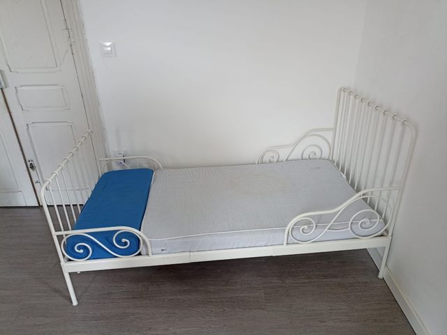 Dos camas forja blanca Ikea tres largos