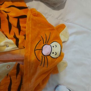 Buzo bebe más zapatillas 