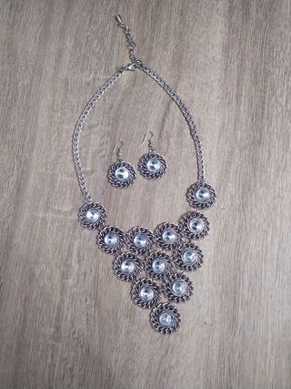 Collar y pendientes bisutería