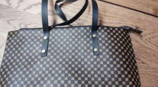 Mala média de Mulher