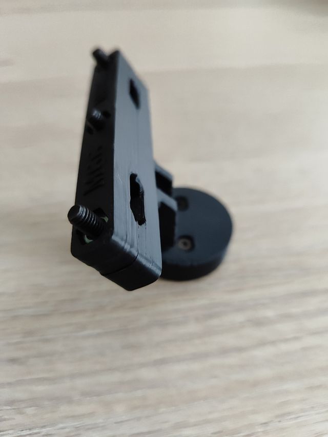 Soporte raíles diagonal luz GARMIN VARIA