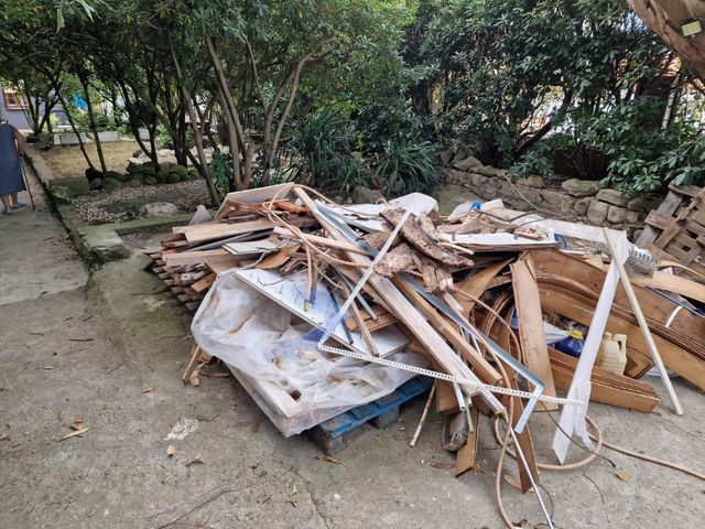 Punto limpio, portes, vaciados..etc