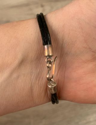 Pulsera de cuero y plata