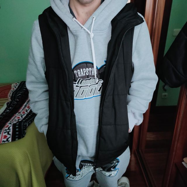 ★Chaleco calentito negro.