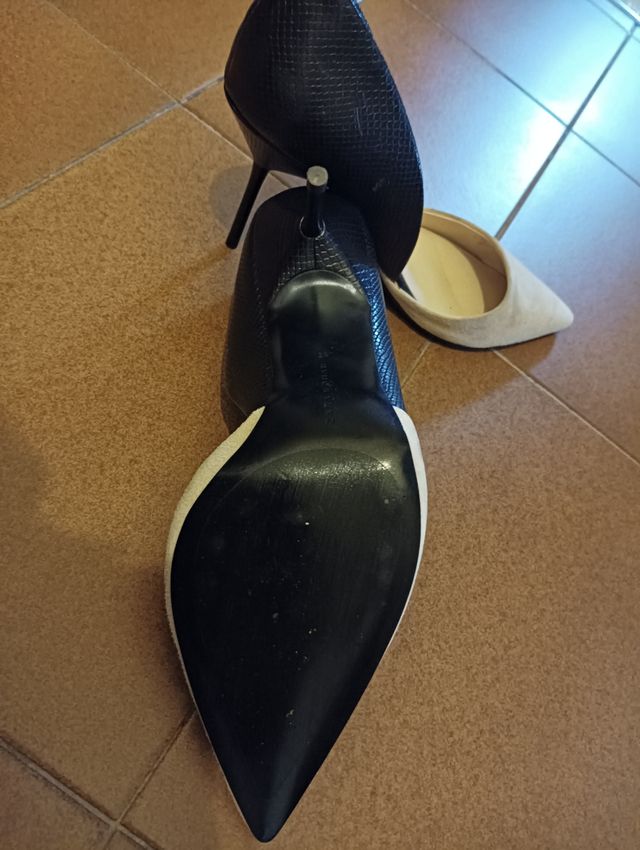 Zapatos tacón Zara.