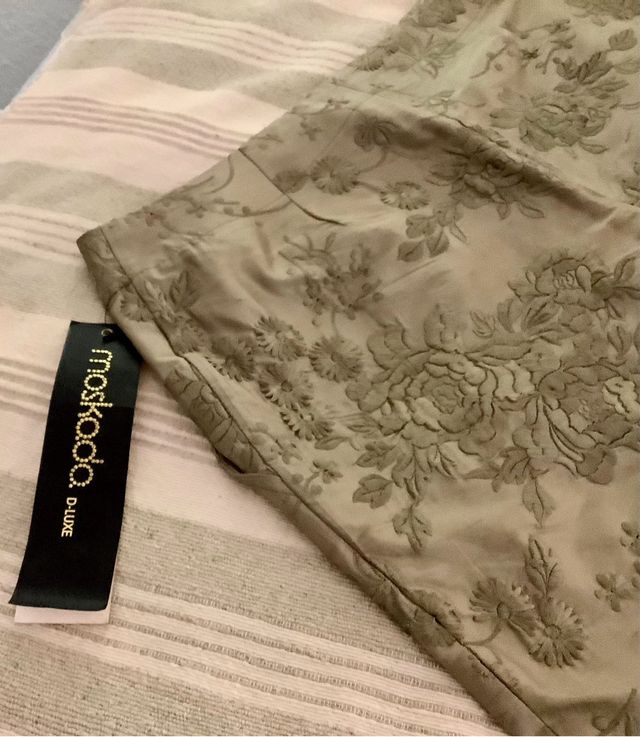 pantalón seda bordada, Moskada. Sin estrenar