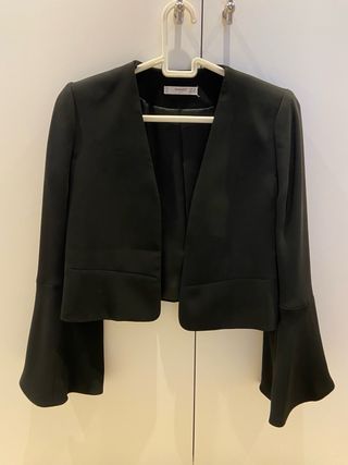 Americana corta de Mango