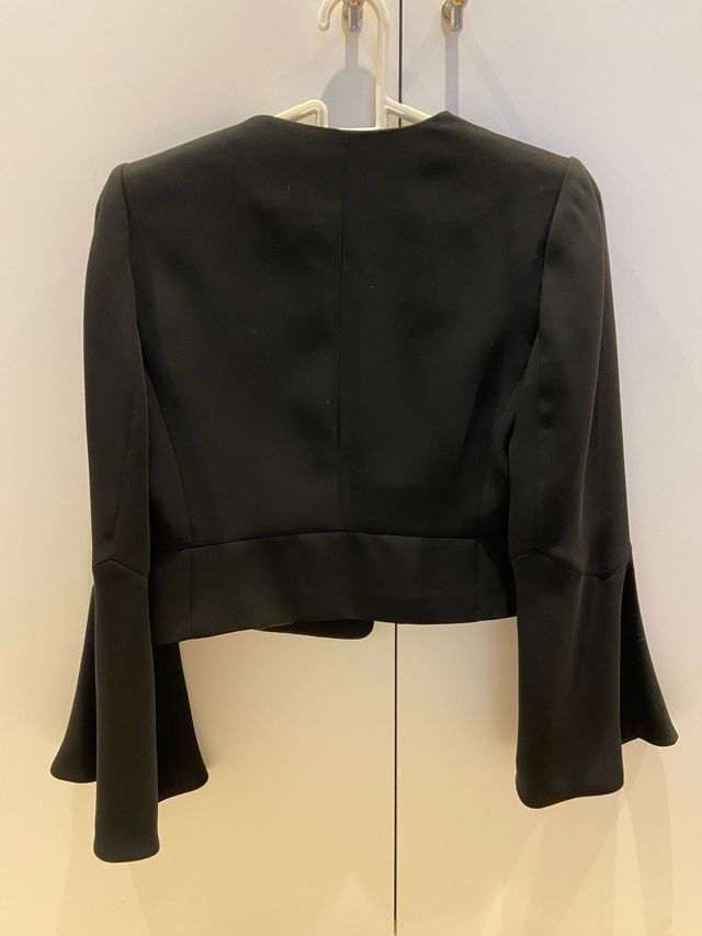 Americana corta de Mango