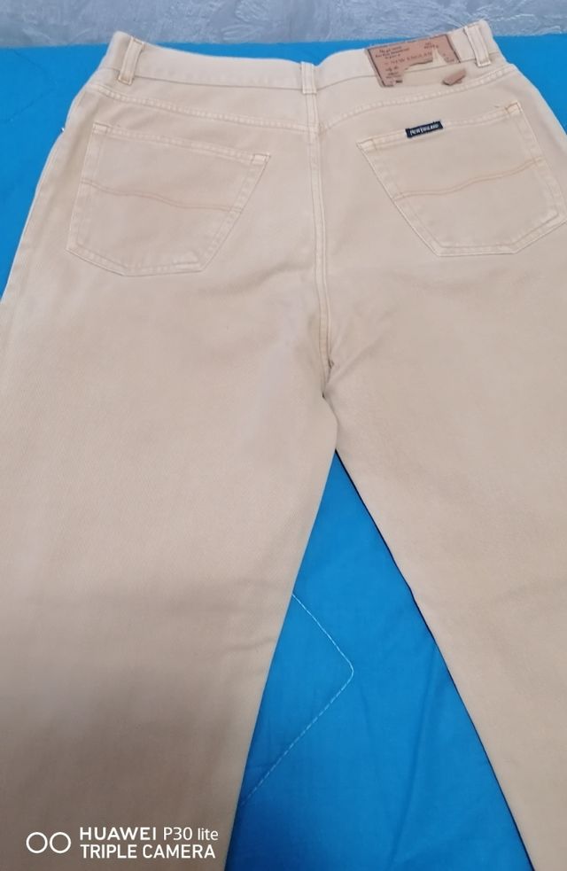 Pantalone New England