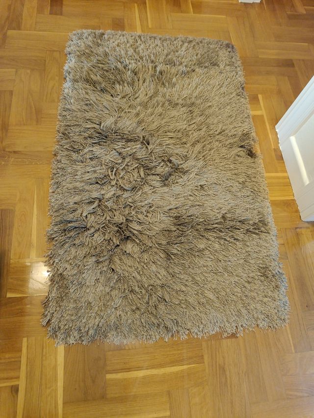 2 alfombras pelo color topo