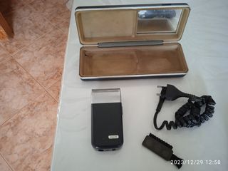 MAQUINA DE AFEITAR PHILIPS ANTIGUA