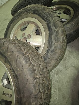 Llantas y neumaticos jeep xj 