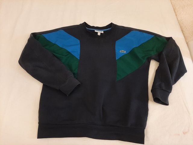 Sudadera Lacoste.