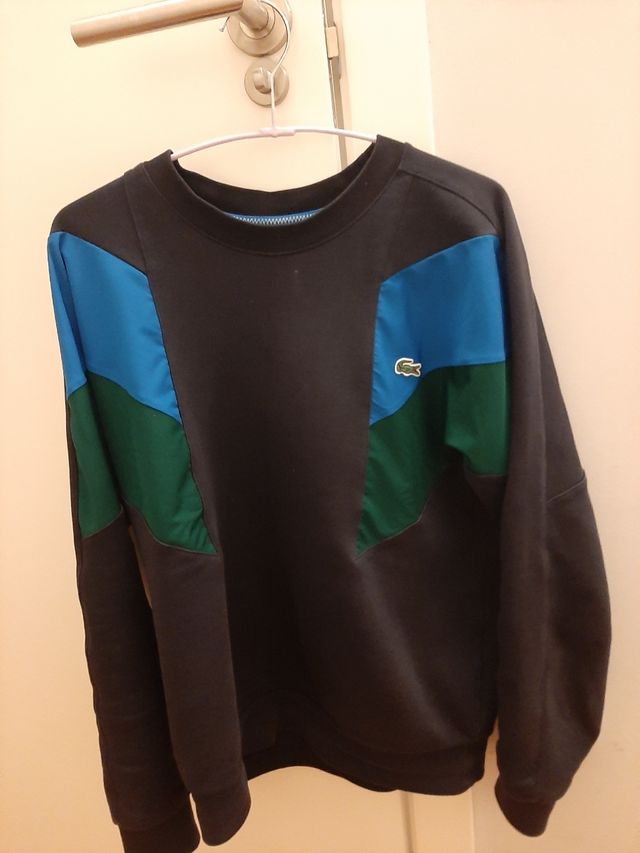 Sudadera Lacoste.