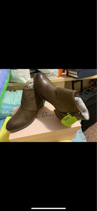 botines en piel a estrenar por cierre de tienda