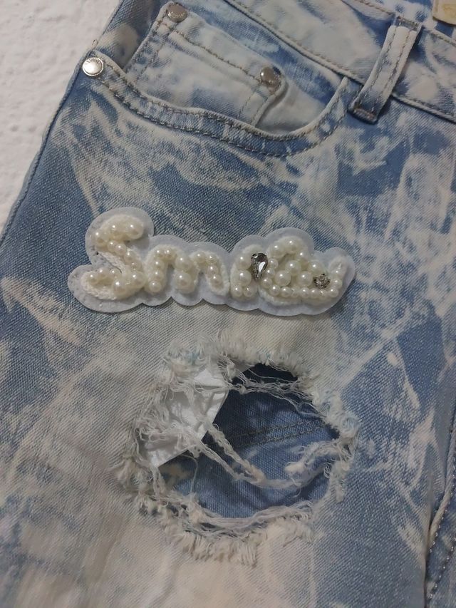 Pantalón tejano NUEVO  XS/34 con pedrería