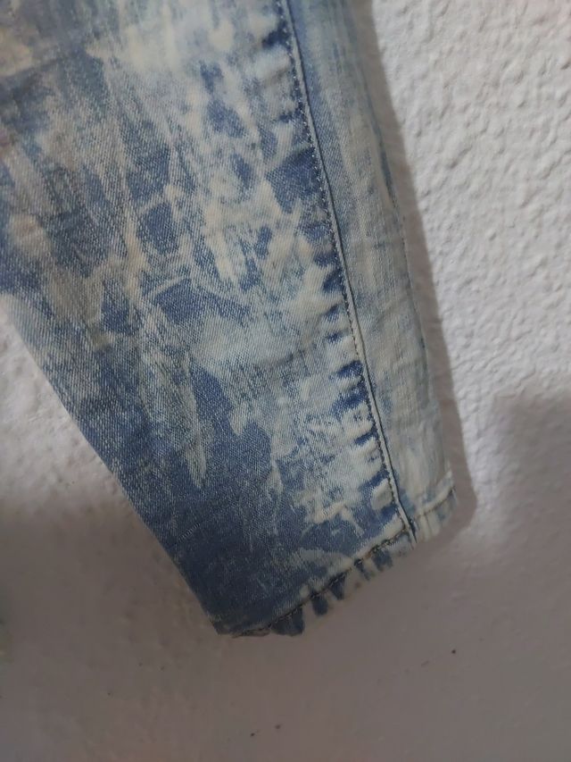 Pantalón tejano NUEVO  XS/34 con pedrería