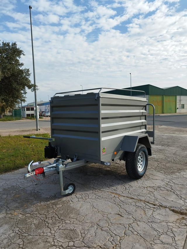 BASCULANTE HIDRÁULICO TODOTERRENO CON TAPADERA