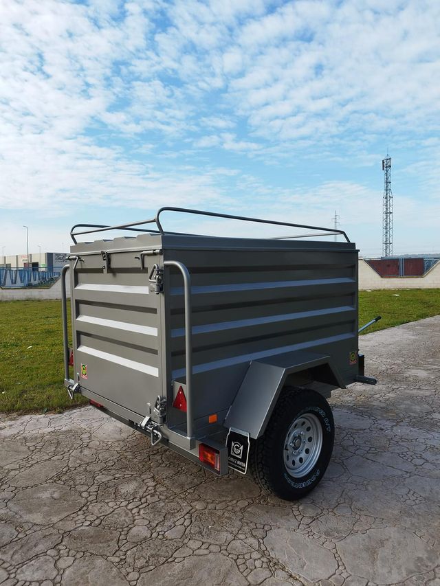 BASCULANTE HIDRÁULICO TODOTERRENO CON TAPADERA