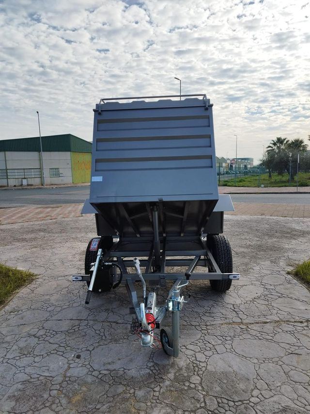 BASCULANTE HIDRÁULICO TODOTERRENO CON TAPADERA