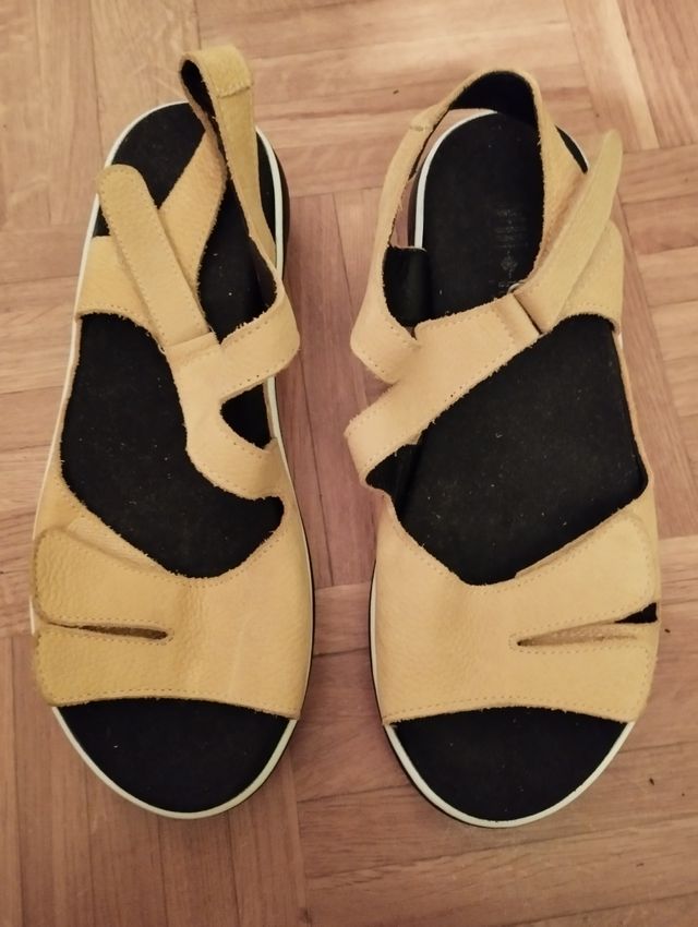 Sandalias