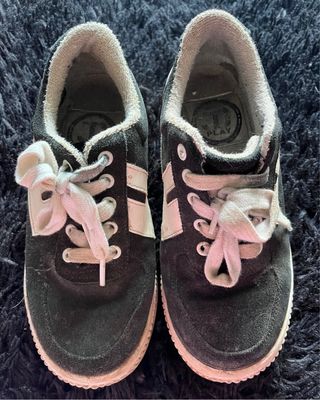 dos pares zapatillas Go sexy / Adidas  por 3 €