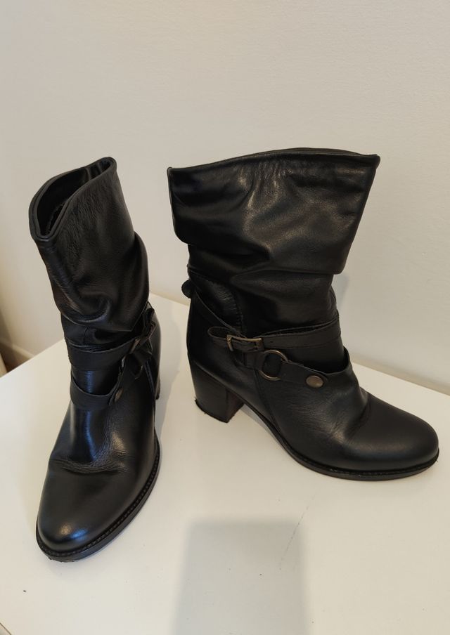 Stivaletti in pelle da donna